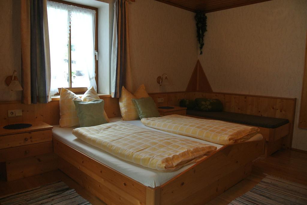 Landhaus Neubauer - Zimmer มิลชตัทท์ ห้อง รูปภาพ